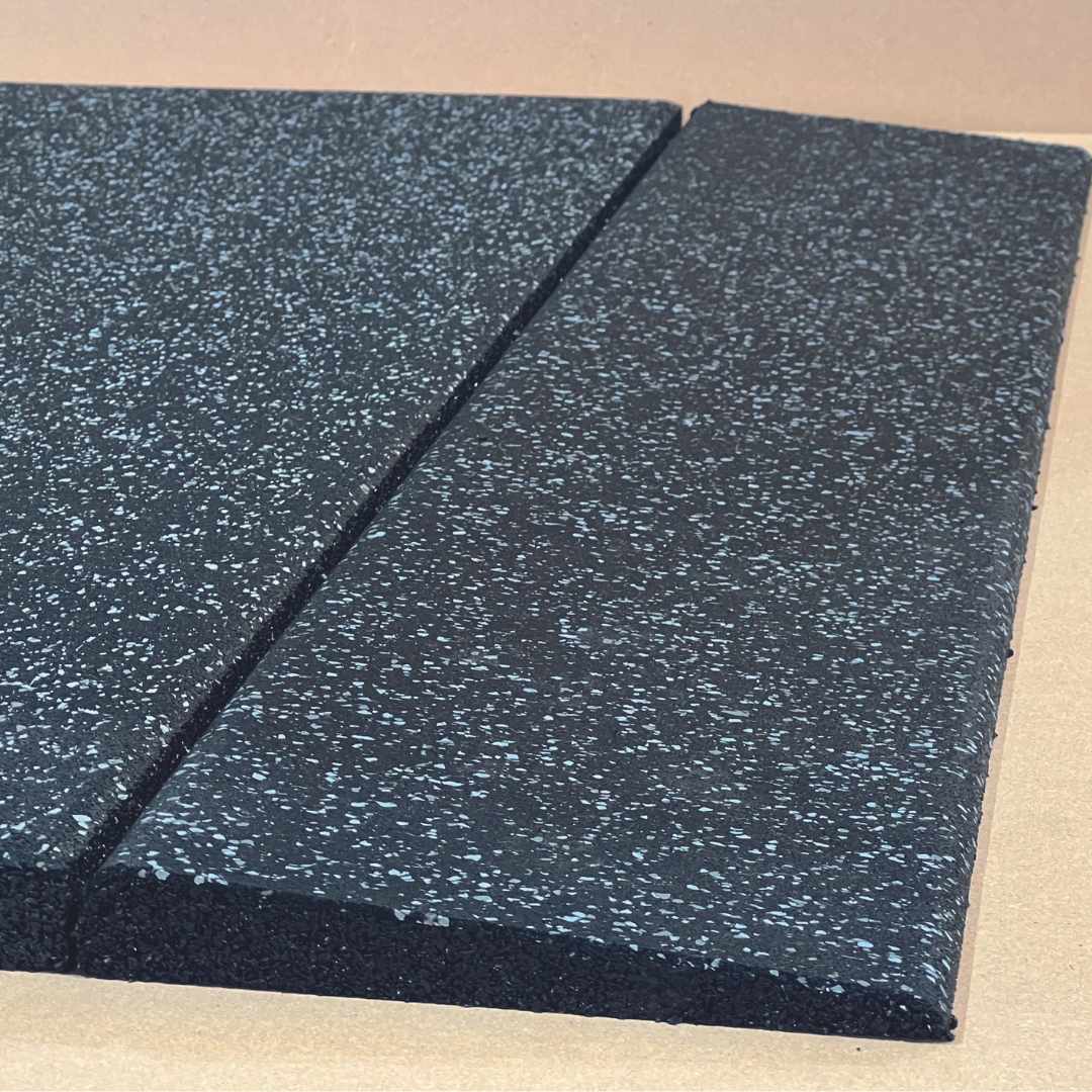 ECO-GYM RAMP installato come raccordo tra piastre gommate e pavimentazione esistente