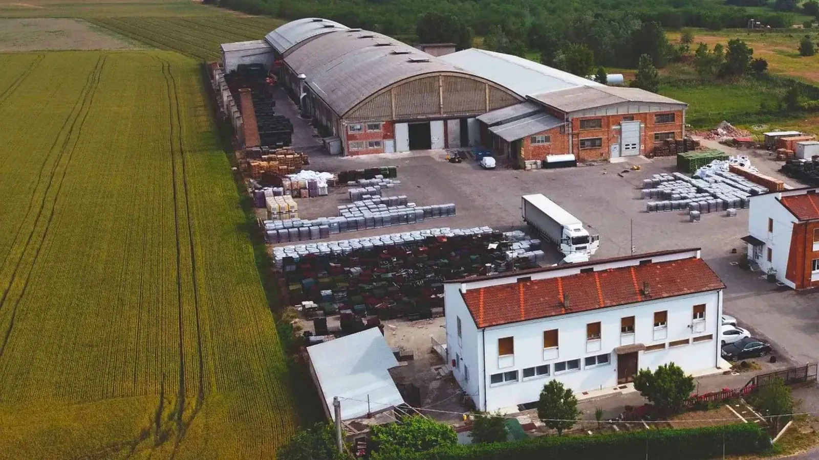 Vista aerea dello stabilimento Casei Eco-System di Molino dei Torti