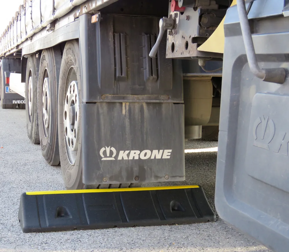 eco truck stop applicazione camion fermaruota